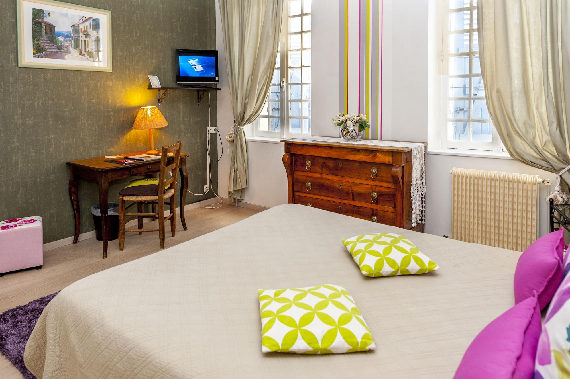Logis Auberge De Tavel Екстериор снимка