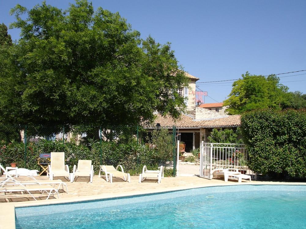 Logis Auberge De Tavel Екстериор снимка