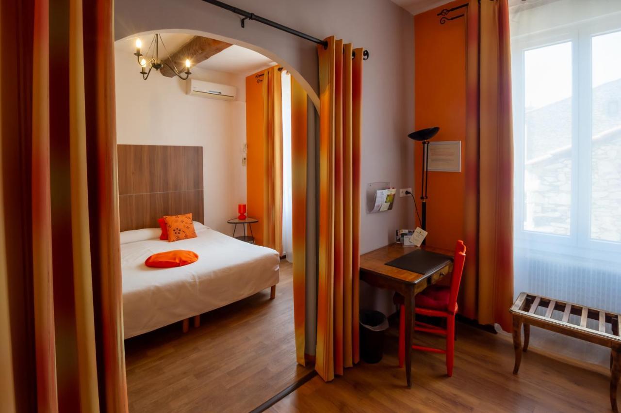 Logis Auberge De Tavel Екстериор снимка