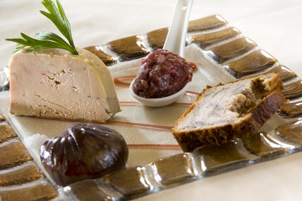 Logis Auberge De Tavel Екстериор снимка
