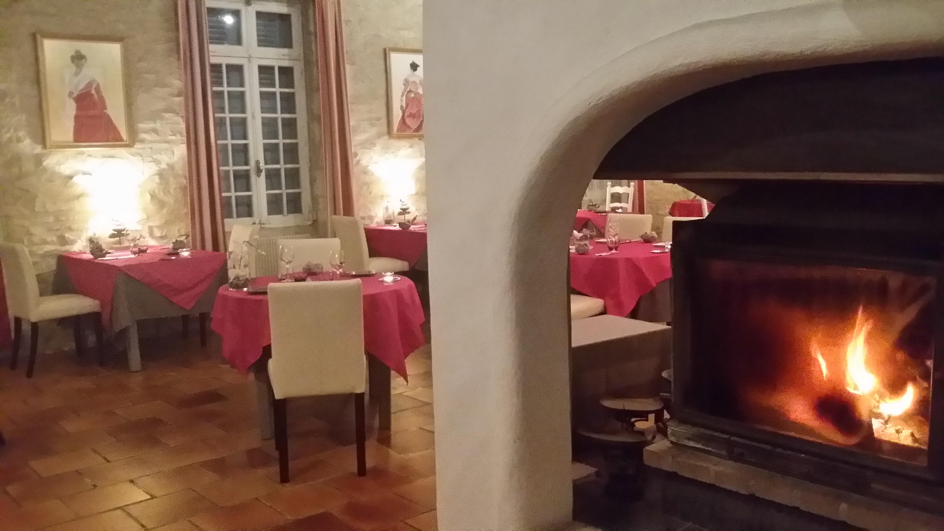 Logis Auberge De Tavel Екстериор снимка