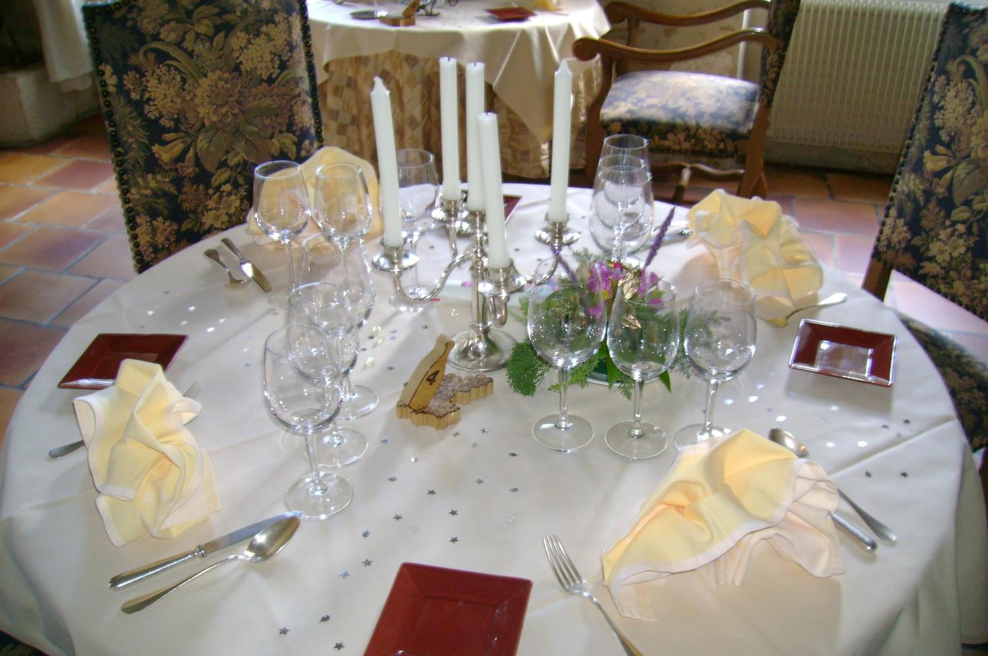 Logis Auberge De Tavel Екстериор снимка