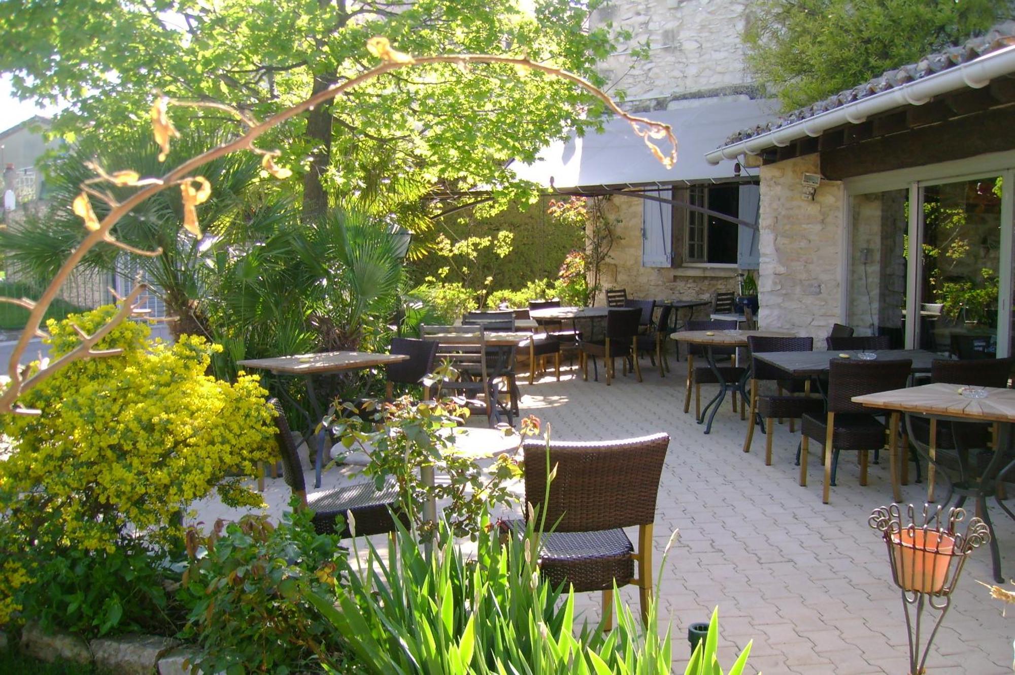 Logis Auberge De Tavel Екстериор снимка